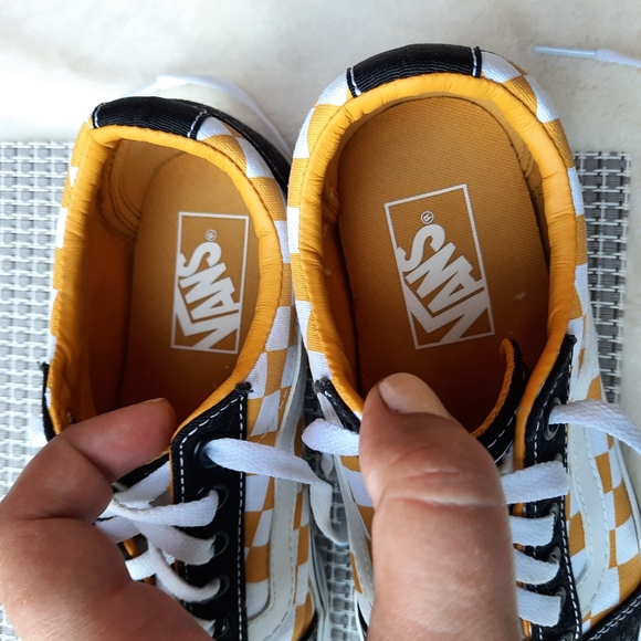 Vans Ward Checkerboard Old Skool Low Top Sneaker - Picture 8 of 11